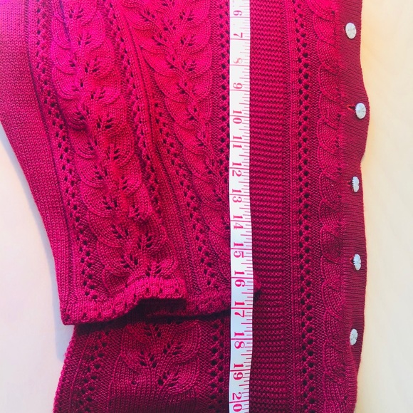 SOLD Vintage dark red cardigan - Picture 3 of 5